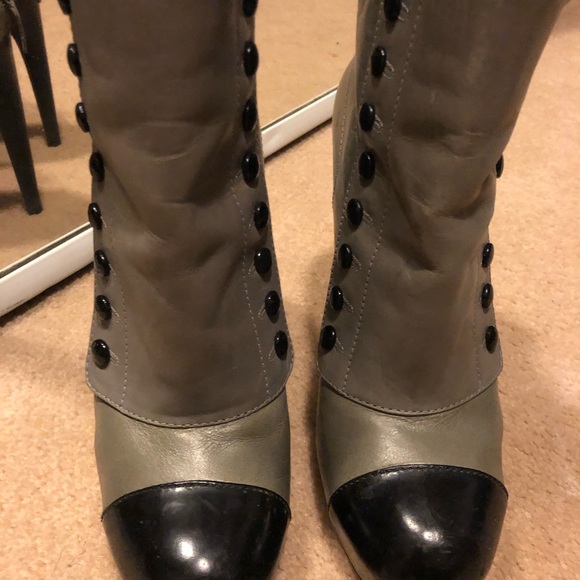 Gwen Sefani's LAMB booties 4.5" heels - Picture 3 of 6